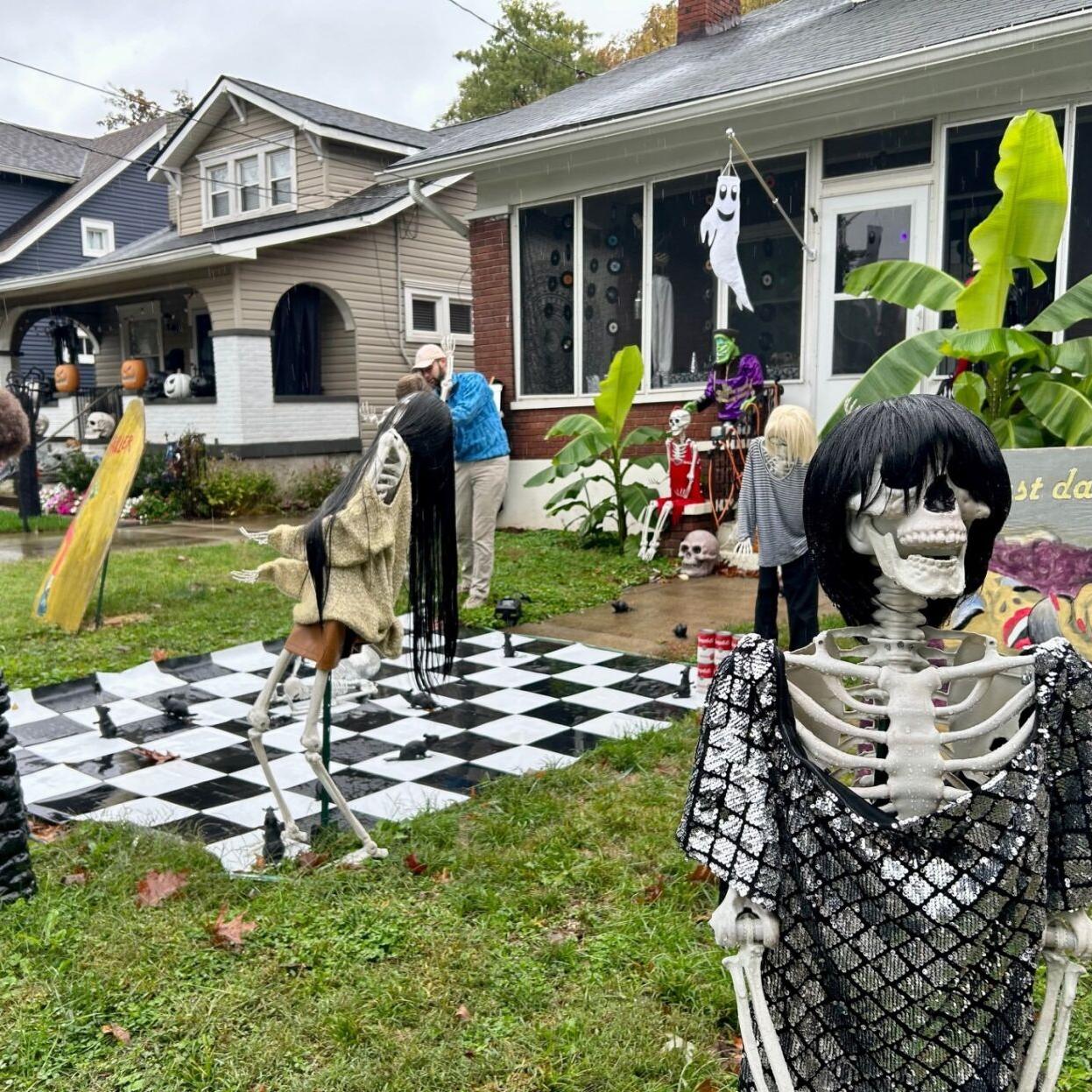HILLCREST AVENUE PREPARING FOR HALLOWEEN 3.jpg